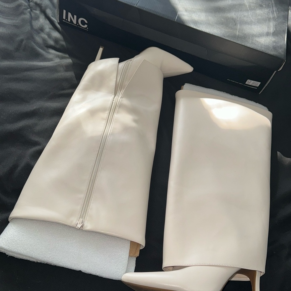 Viral Macy’s INC fold over Skylar boots